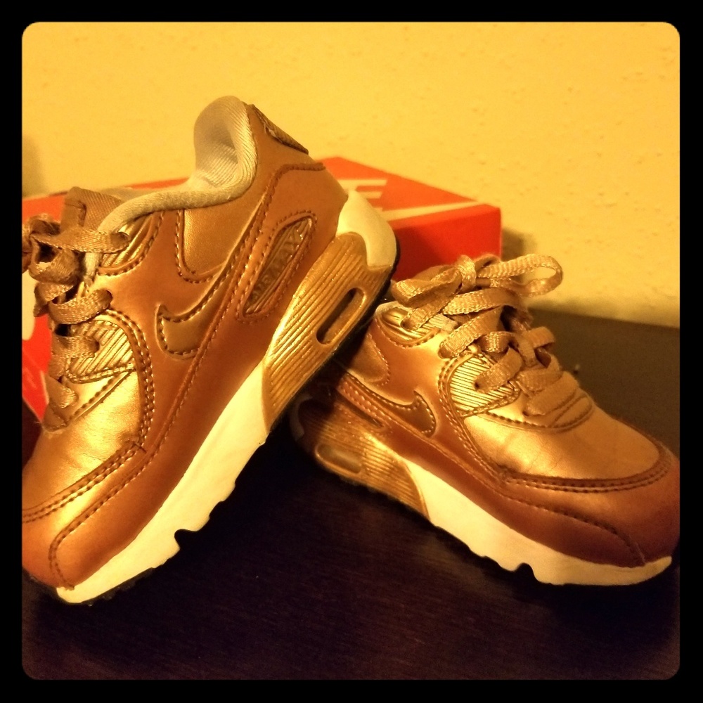 Toddlers nike air max shoes